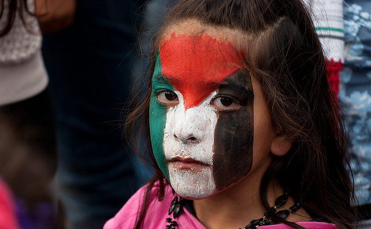 palestine_gaza_enfant_drapeau
